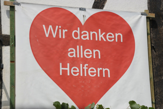 Wir Danken Allen Helfern - Banner